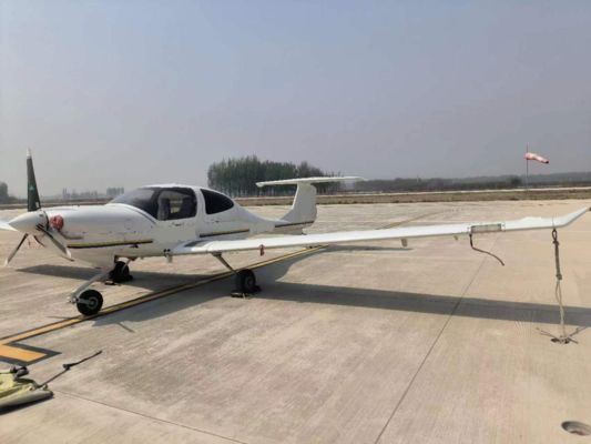 中古 ダイヤモンド航空機 販売: ダイヤモンド DA40D